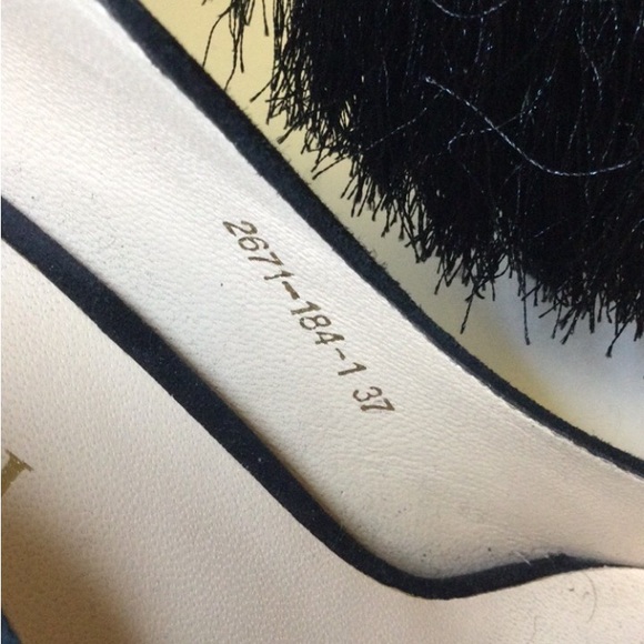 Heels - Picture 5 of 8